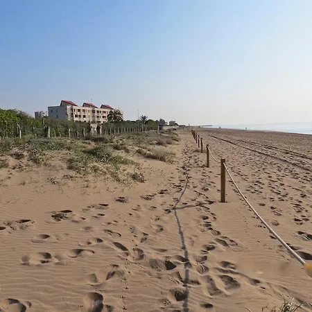 Beach 1st Line Apartment *