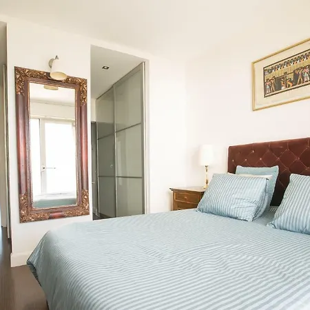 Beach 1st Line Apartment